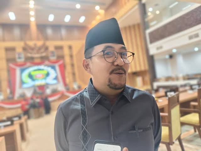 Probebaya Hidupkan Ekonomi RT, Bukan Sekadar Bangun Infrastruktur