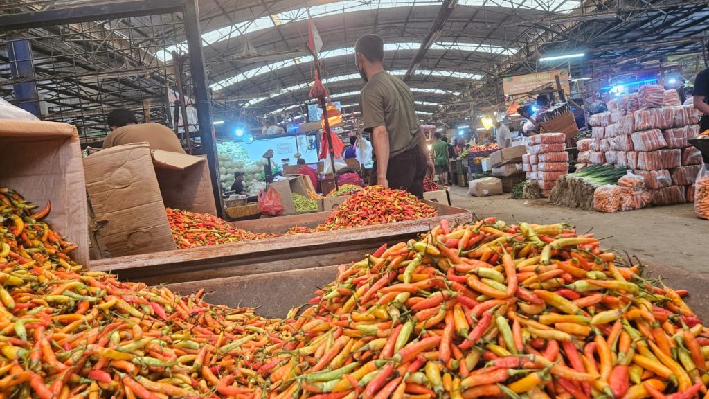 Harga Pangan Hari Ini: Bawang Merah Naik Jadi Rp49.900 per Kg, Cabai Rp67.750 : Okezone Economy