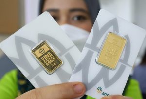 Harga Emas Antam Hari Ini Turun Rp24.000, Kini Dibanderol Rp2.765.000 per Gram : Okezone Economy