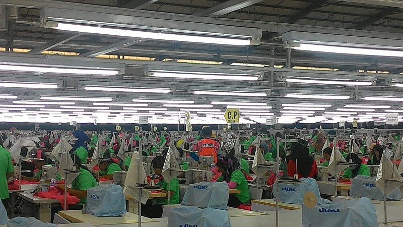 Daftar Industri yang Terpukul Rupiah Anjlok ke Rp17.600 per USD : Okezone Economy