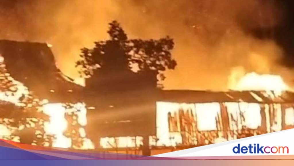 Gereja Katolik di Mimika Terbakar, Api Diduga dari Lilin yang Lupa Dipadamkan
