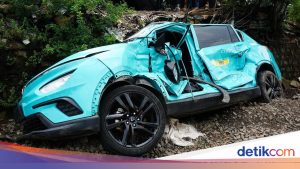 Jadi Tersangka, Sopir Taksi Green SM Dinilai Lalai Tertemper KRL di Bekasi