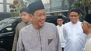 Purbaya Yudhi Salat Idul Adha di Masjid DJP, Kurbankan Dua Sapi : Okezone Economy