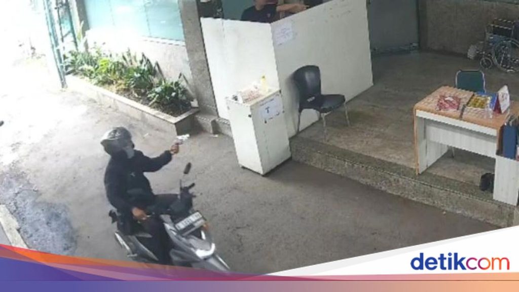 Maling Motor Todongkan Pistol di RS Duren Sawit Ditangkap