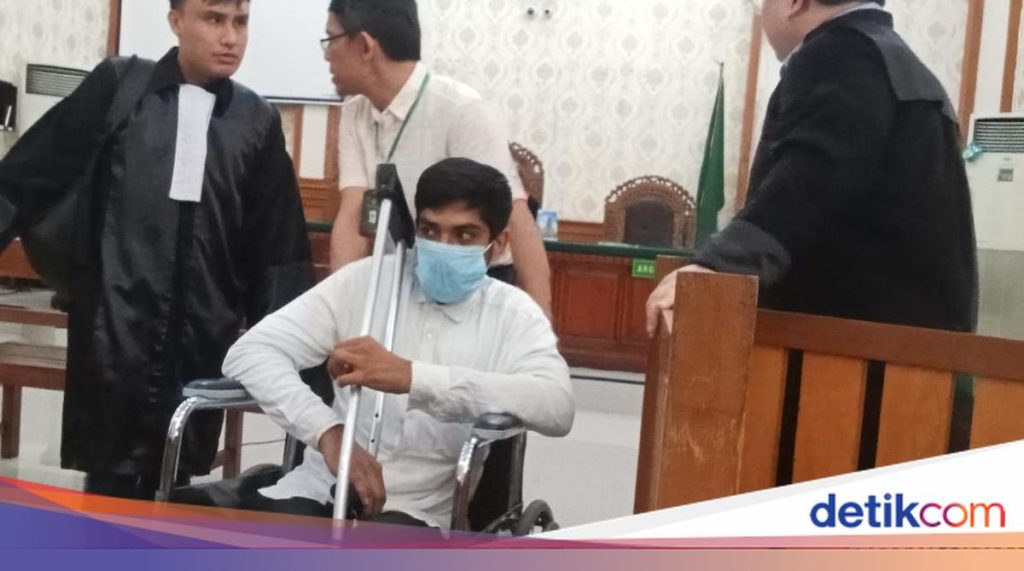 Tanam Ganja dalam Kontrakan di Denpasar, WN Belanda Dituntut 9 Tahun Bui