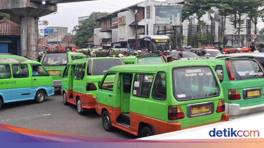 Dishub Bakal Tertibkan 1.780 Angkot di Atas 20 Tahun yang Beroperasi di Bogor