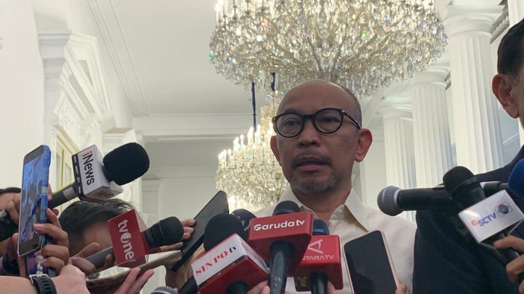 Bertemu Prabowo, Chatib Basri Ingatkan Risiko Kenaikan Harga Akibat Rupiah Melemah : Okezone Economy