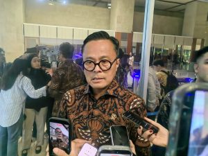 Dony Oskaria Bantah Kabar Perombakan Direksi dan Komisaris PLN : Okezone Economy