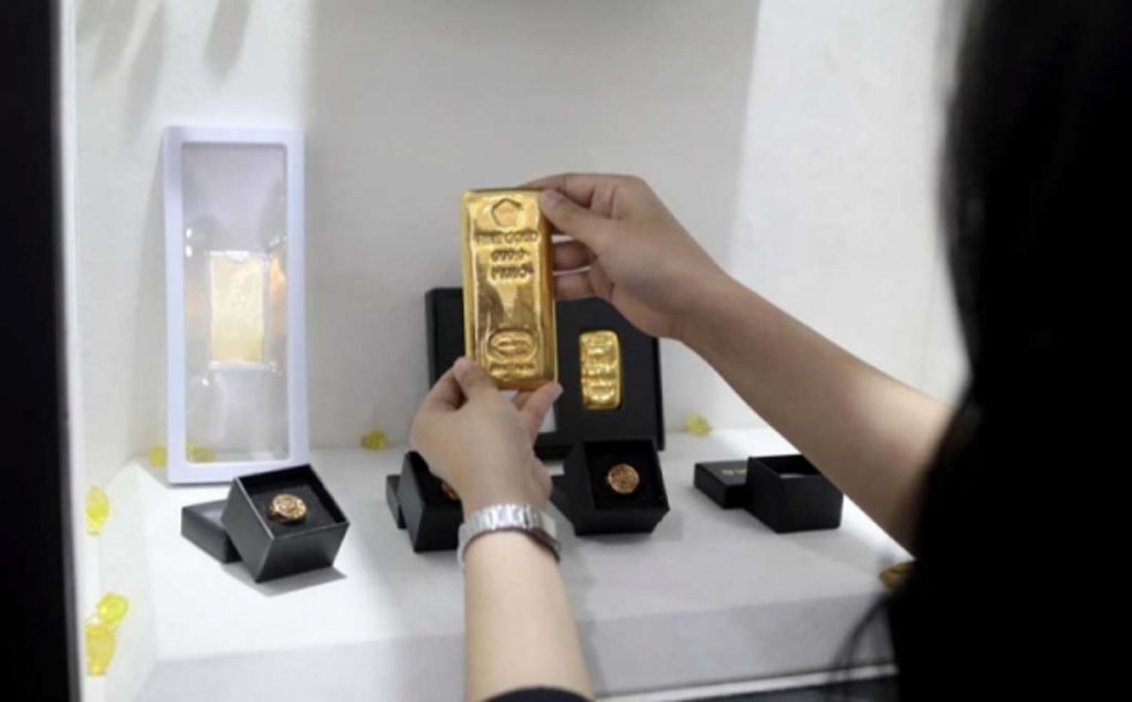 Harga Emas Antam Hari Ini Naik Rp4.000, Kini Dibanderol Rp2.733.000 per Gram : Okezone Economy