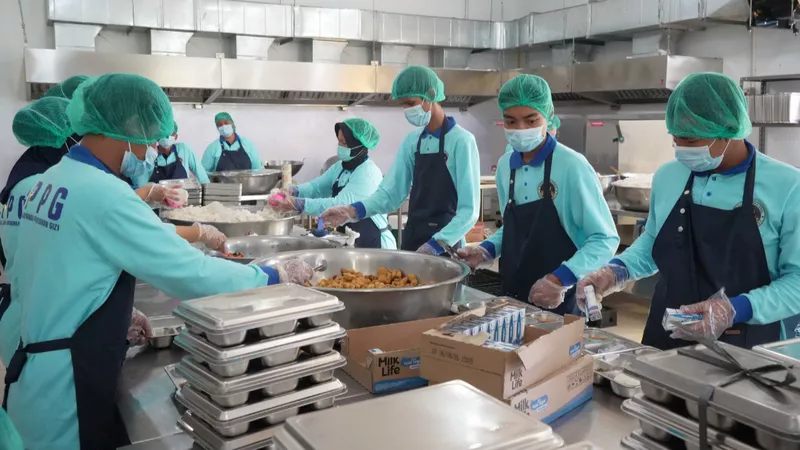 Peternak Diminta Pacu Produksi Susu, Pemerintah Jamin Diserap untuk MBG : Okezone Economy