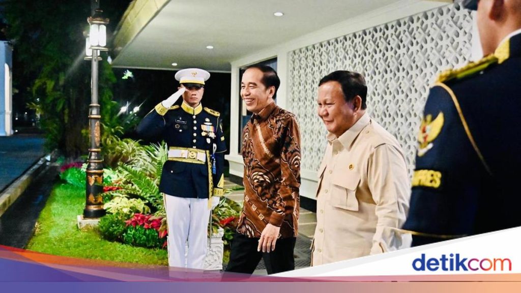 3 Gesture Hangat Prabowo untuk Jokowi yang Berulang Tahun ke-65