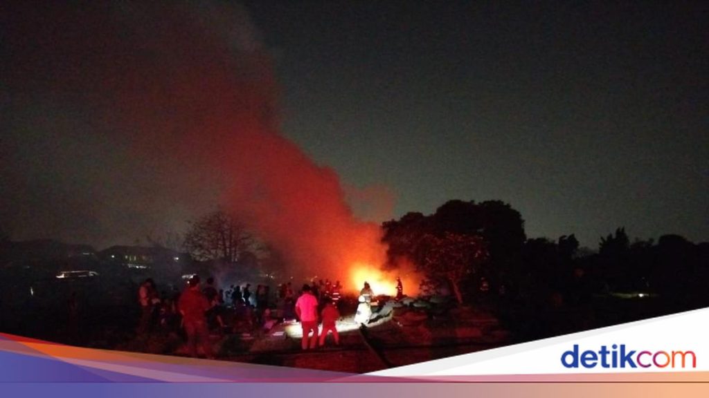 TPU Pondok Kelapa Jaktim Kebakaran, Api Diduga dari Pembakaran Sampah