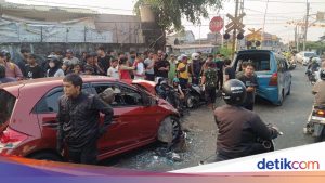 Polisi Selidiki Kecelakaan Beruntun 6 Kendaraan di Kebon Pedes Bogor
