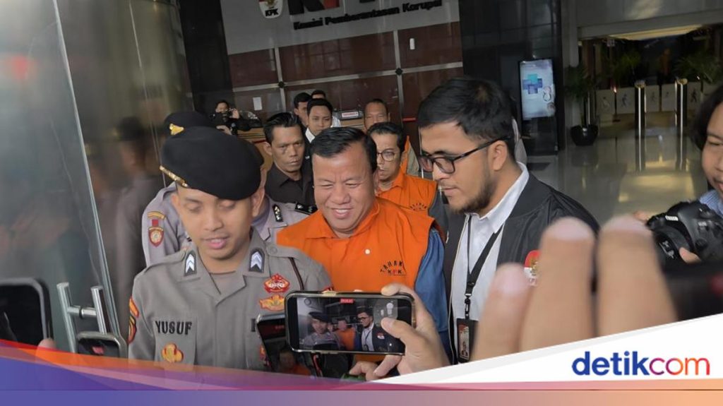 Geledah DPRD Kuansing, KPK Usut Sosok Pengepul Uang Kasus Bupati Suhardiman