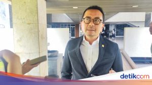 Komisi V DPR Minta Komdigi-Kemenhub Buat Regulasi soal Potongan Komisi Ojol 8%
