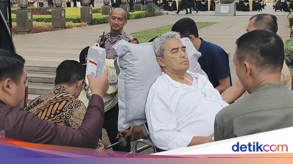 Mendadak Dilarikan ke RS, Begini Kondisi Terkini Walkot Bandung Farhan